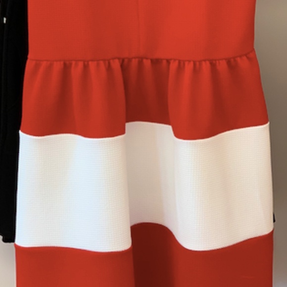 Color Block Stretch Dress - Picture 2 of 4